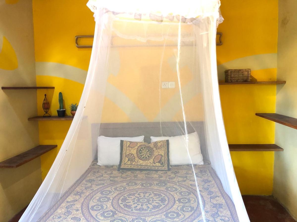 Kite House Cafe Bed & Breakfast Kalpitiya Bagian luar foto